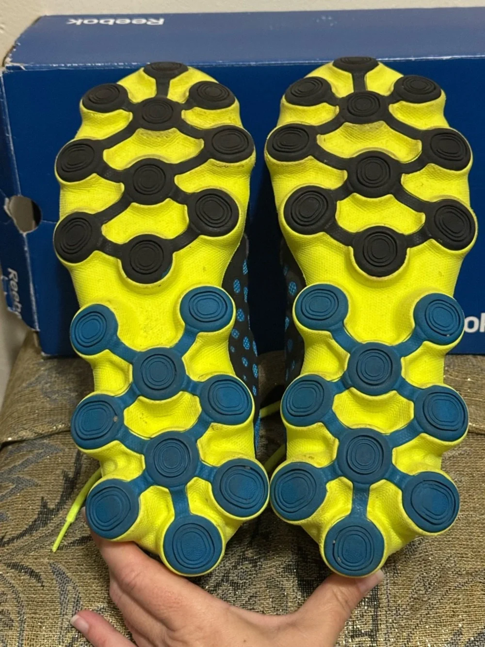 Reebok ATV19 Youth Running/Athletic Sneakers - Picture 5 of 6